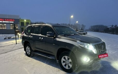 Toyota Land Cruiser Prado 150 рестайлинг 2, 2014 год, 3 400 000 рублей, 5 фотография