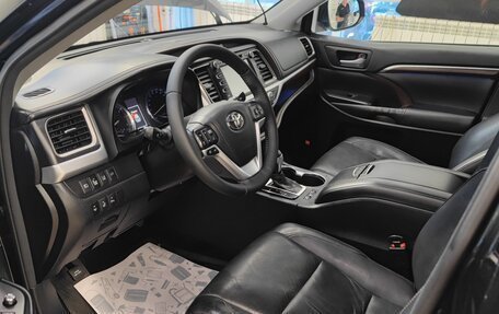 Toyota Highlander III, 2016 год, 3 290 000 рублей, 5 фотография