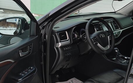 Toyota Highlander III, 2016 год, 3 290 000 рублей, 10 фотография