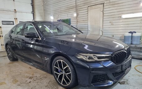 BMW 5 серия, 2022 год, 7 100 000 рублей, 1 фотография