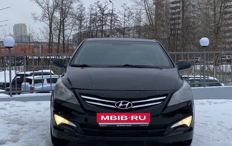 Hyundai Solaris II рестайлинг, 2015 год, 799 000 рублей, 2 фотография