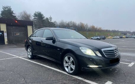 Mercedes-Benz E-Класс, 2011 год, 1 540 000 рублей, 2 фотография