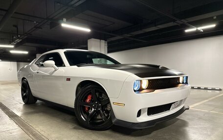 Dodge Challenger III рестайлинг 2, 2021 год, 5 500 000 рублей, 7 фотография