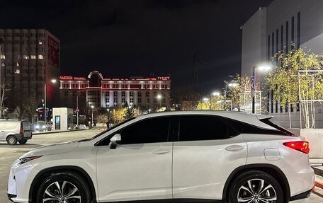 Lexus RX IV рестайлинг, 2018 год, 4 700 000 рублей, 12 фотография