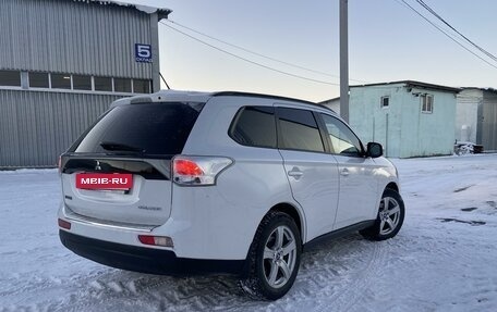 Mitsubishi Outlander III рестайлинг 3, 2012 год, 1 390 000 рублей, 2 фотография