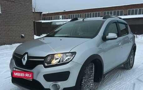 Renault Sandero II рестайлинг, 2015 год, 980 000 рублей, 20 фотография