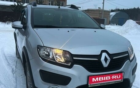 Renault Sandero II рестайлинг, 2015 год, 980 000 рублей, 24 фотография