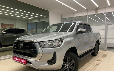 Toyota Hilux VIII, 2020 год, 4 200 000 рублей, 1 фотография