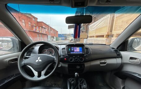 Mitsubishi L200 IV рестайлинг, 2012 год, 1 290 000 рублей, 9 фотография