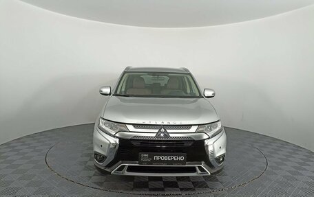 Mitsubishi Outlander III рестайлинг 3, 2021 год, 3 300 000 рублей, 2 фотография