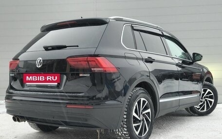 Volkswagen Tiguan II, 2018 год, 2 383 000 рублей, 5 фотография