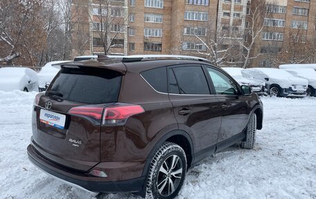 Toyota RAV4, 2017 год, 2 100 000 рублей, 3 фотография