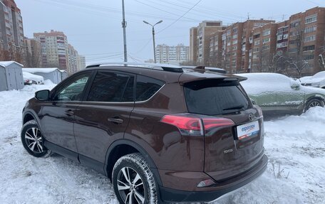 Toyota RAV4, 2017 год, 2 100 000 рублей, 4 фотография