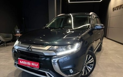 Mitsubishi Outlander III рестайлинг 3, 2019 год, 2 600 000 рублей, 1 фотография