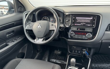 Mitsubishi Outlander III рестайлинг 3, 2018 год, 2 200 000 рублей, 15 фотография