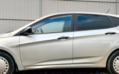 Hyundai Solaris II рестайлинг, 2011 год, 865 000 рублей, 3 фотография