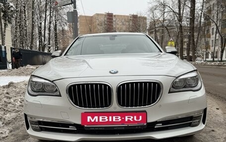 BMW 7 серия, 2013 год, 3 400 000 рублей, 3 фотография