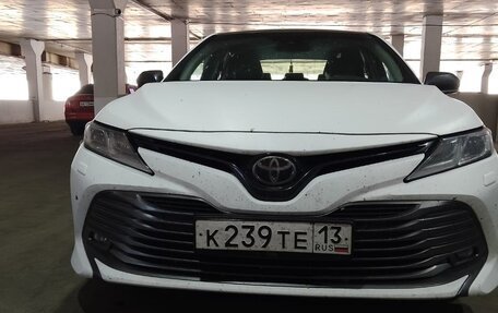 Toyota Camry, 2018 год, 1 930 000 рублей, 3 фотография