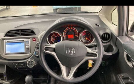 Honda Fit III, 2012 год, 780 000 рублей, 10 фотография