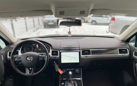 Volkswagen Touareg III, 2016 год, 3 049 000 рублей, 10 фотография