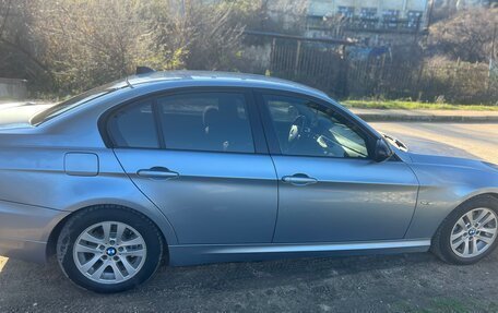 BMW 3 серия, 2011 год, 1 300 000 рублей, 4 фотография