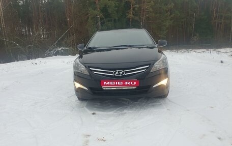 Hyundai Solaris II рестайлинг, 2015 год, 1 270 000 рублей, 3 фотография