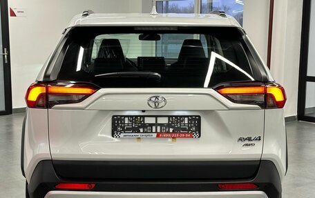 Toyota RAV4, 2024 год, 4 550 000 рублей, 25 фотография