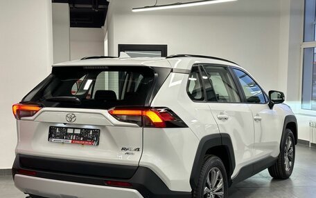 Toyota RAV4, 2024 год, 4 550 000 рублей, 26 фотография