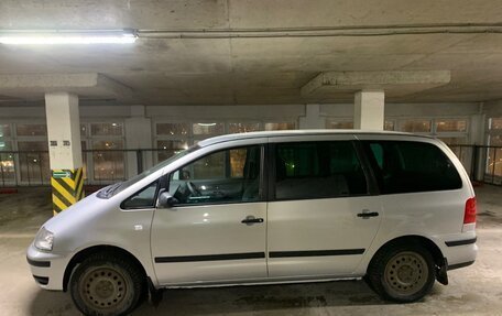 Volkswagen Sharan I рестайлинг, 2003 год, 550 000 рублей, 3 фотография