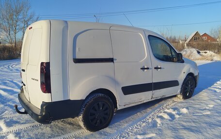 Peugeot Partner II рестайлинг 2, 2013 год, 850 000 рублей, 11 фотография