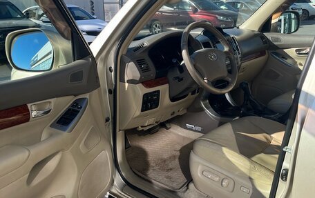 Toyota Land Cruiser Prado 120 рестайлинг, 2006 год, 1 999 000 рублей, 9 фотография