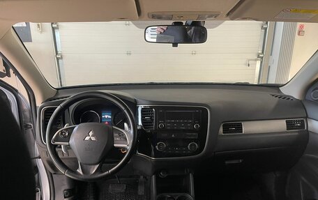 Mitsubishi Outlander III рестайлинг 3, 2012 год, 1 349 000 рублей, 12 фотография