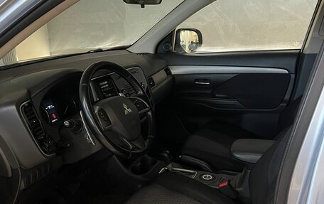 Mitsubishi Outlander III рестайлинг 3, 2012 год, 1 349 000 рублей, 11 фотография