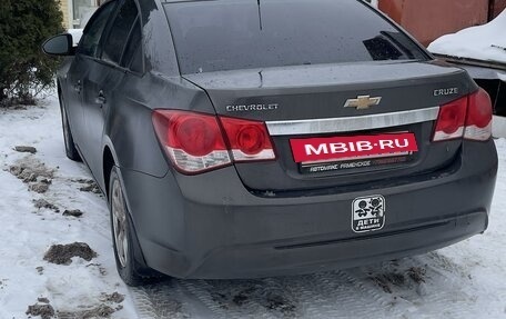 Chevrolet Cruze II, 2013 год, 950 000 рублей, 4 фотография