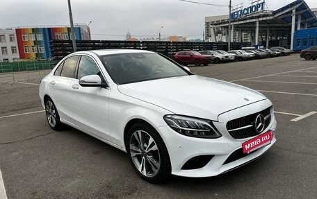 Mercedes-Benz C-Класс, 2019 год, 3 950 000 рублей, 5 фотография