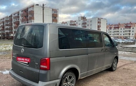 Volkswagen Caravelle T5, 2010 год, 1 700 000 рублей, 3 фотография