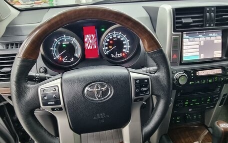 Toyota Land Cruiser Prado 150 рестайлинг 2, 2013 год, 2 860 000 рублей, 31 фотография