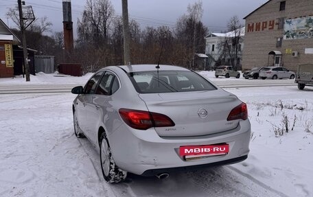 Opel Astra J, 2014 год, 800 000 рублей, 8 фотография