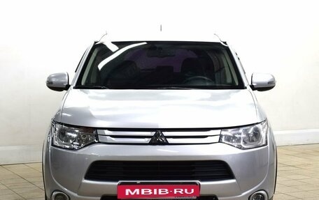 Mitsubishi Outlander III рестайлинг 3, 2014 год, 1 120 000 рублей, 2 фотография