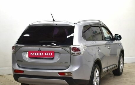 Mitsubishi Outlander III рестайлинг 3, 2014 год, 1 120 000 рублей, 4 фотография