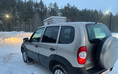 Chevrolet Niva I рестайлинг, 2019 год, 745 000 рублей, 5 фотография