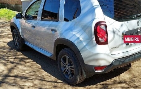 Renault Duster I рестайлинг, 2015 год, 1 100 000 рублей, 2 фотография