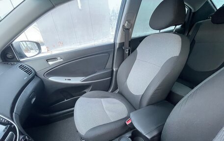 Hyundai Solaris II рестайлинг, 2012 год, 890 000 рублей, 18 фотография