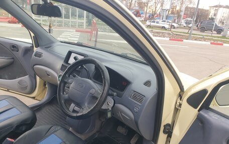 Toyota Raum I, 1998 год, 425 000 рублей, 3 фотография