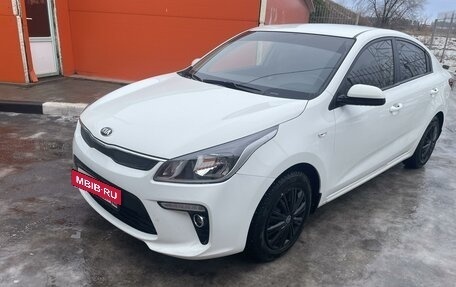 KIA Rio IV, 2018 год, 1 650 000 рублей, 2 фотография