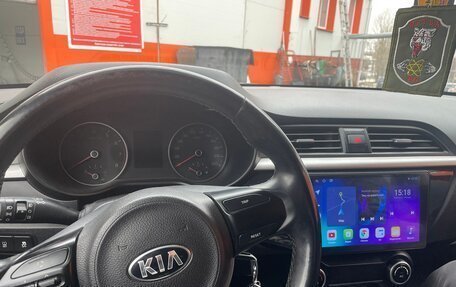 KIA Rio IV, 2018 год, 1 650 000 рублей, 12 фотография