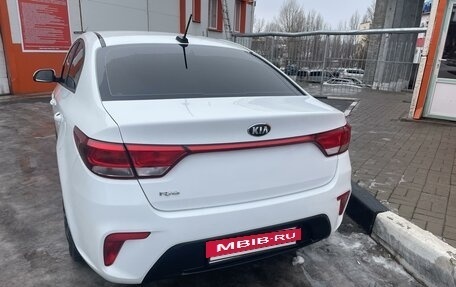 KIA Rio IV, 2018 год, 1 650 000 рублей, 5 фотография