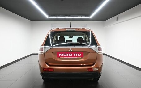 Mitsubishi Outlander III рестайлинг 3, 2012 год, 1 875 000 рублей, 4 фотография