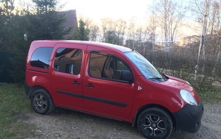 Renault Kangoo II рестайлинг, 2008 год, 700 000 рублей, 10 фотография