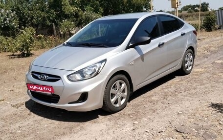 Hyundai Accent IV, 2012 год, 950 000 рублей, 3 фотография